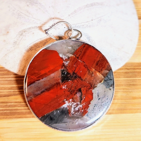 2", Super-Chunky, Oval Shaped, Bright Red Stone Disc Pendant/Sparkling Crystals. - Picture 4 of 6
